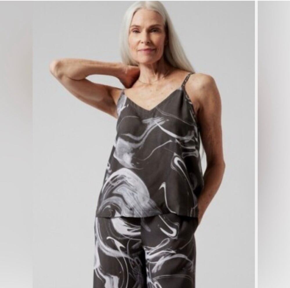 NWT Athleta Calm Cool Cami, Marble black, sz Small
